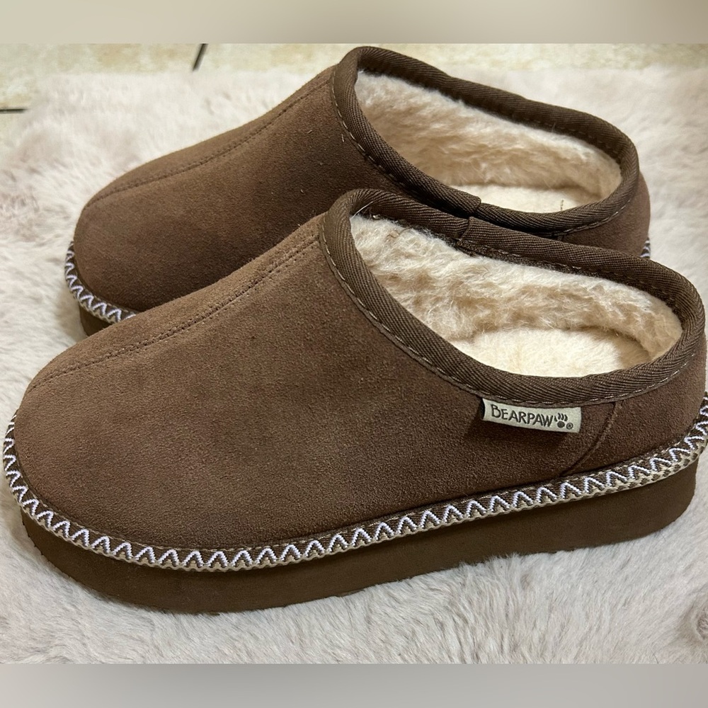 BearPaw Tan women’s Slippers